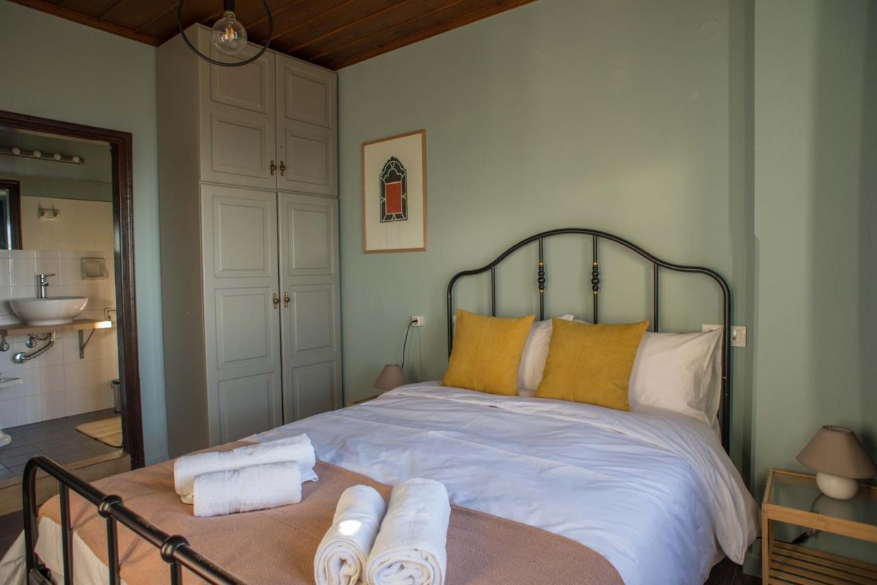 Charis Guesthouse Makrinítsa Eksteriør billede