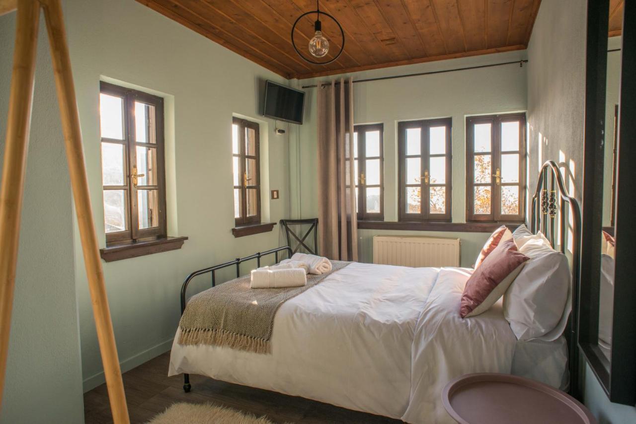 Charis Guesthouse Makrinítsa Eksteriør billede