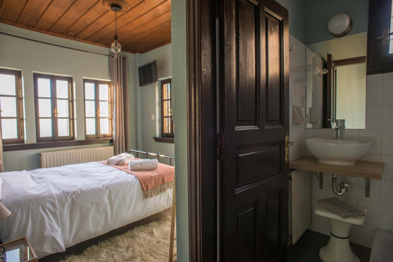 Charis Guesthouse Makrinítsa Eksteriør billede
